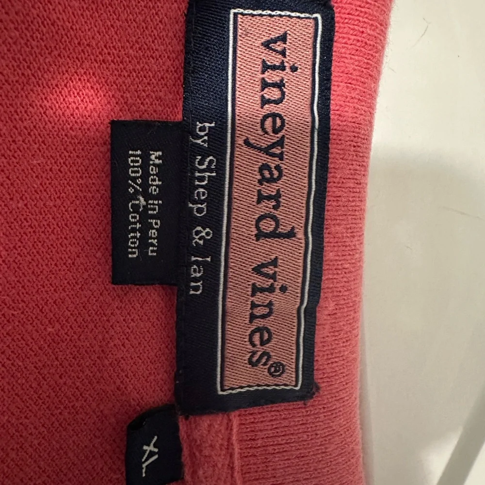 Vineyard Vines Men’s XL Polo - Picture 2 of 3